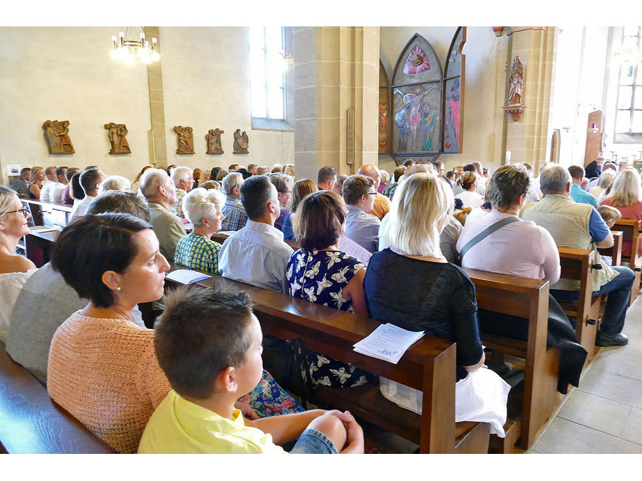 Ökumenischer Einschulungsgottesdienst in St. Crescentius (Foto: Karl-Franz Thiede)